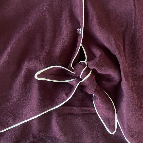 2/$40๐ CLOSET CLEAN OUT: Aritzia button up blouse with tie - Picture 3 of 8